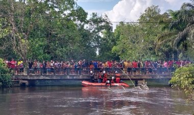 SEORANG WARGA DUSUN ENTACAK DESA BALAI INGIN HANYUT DI SUNGAI ENSABAL, TAYAN HILIR