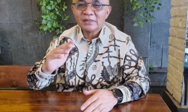 HUMAS SEKWAN DPRD RIAU,PANGGIL 2 WARTAWAN?.