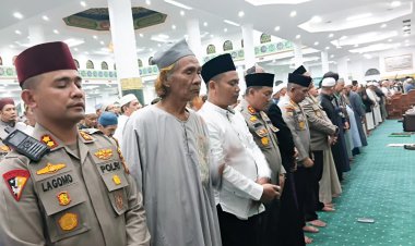 Polda Riau, Forkopimda dan Komunitas Driver Ojol, Gelar Doa Bersama di Masjid An-Nur 